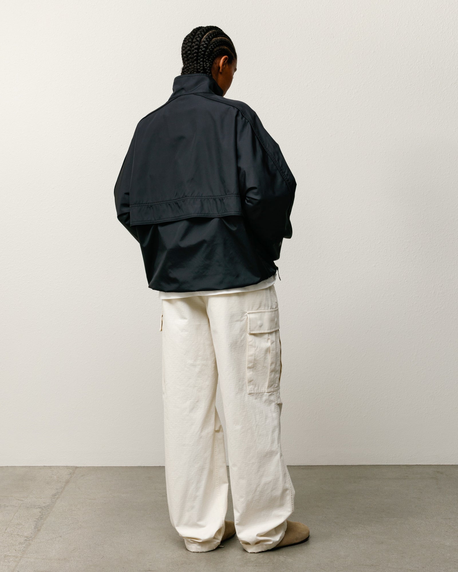 LIGHTWEIGHT PULLOVER JACKET