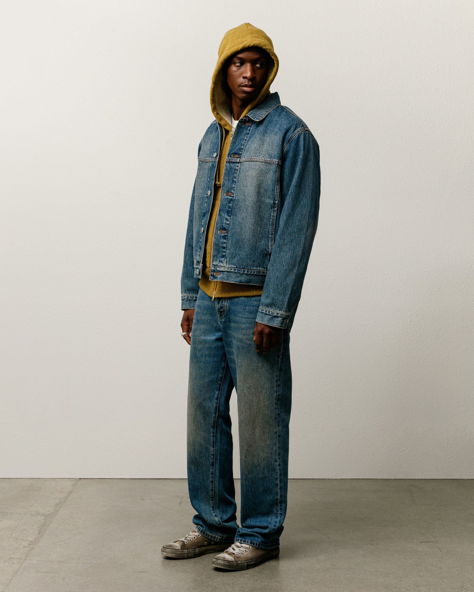 DENIM TRUCKER JACKET