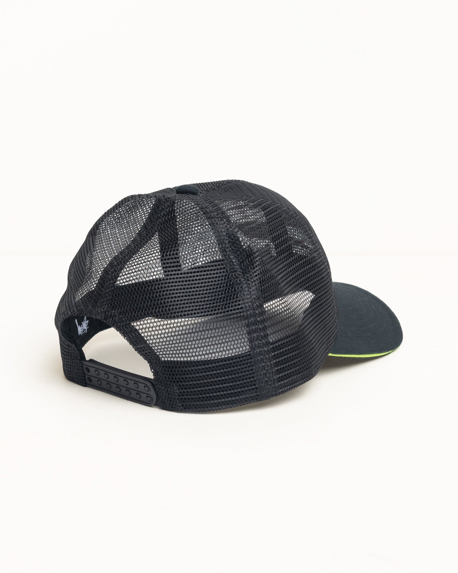 MOTO S MESH TRUCKER